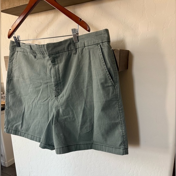 Anne Klein|Chino shorts in olive khaki tone,plus size 22•••NWT,summer staple - Picture 5 of 13